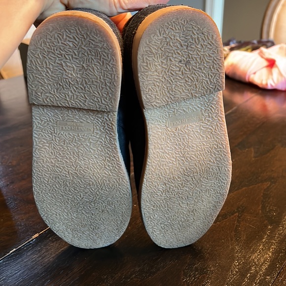 Worn once, excellent condition. Real deal suede navy size 4 boys shoe - Picture 3 of 8